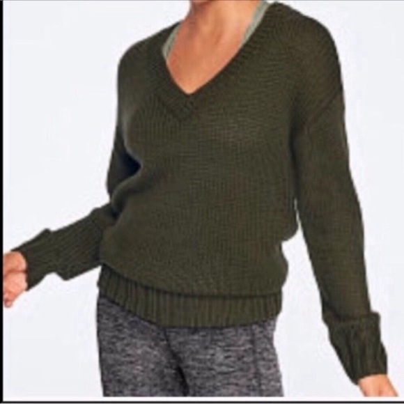Pink Victoria’s Secret BOYFRIEND V-NECK SWEATER - Picture 1 of 2